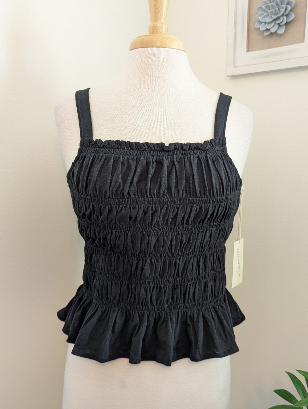 Universal Thread | Target Black Smocked Ruffle Hem Tank Top XL